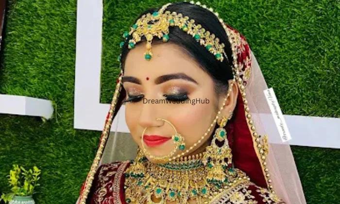 Venus Trendy Makeup And Academy